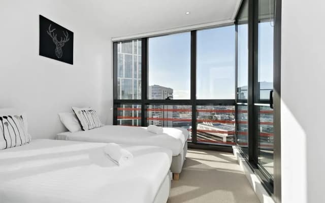 Indie, 2BDR Docklands Apartment - photo 3