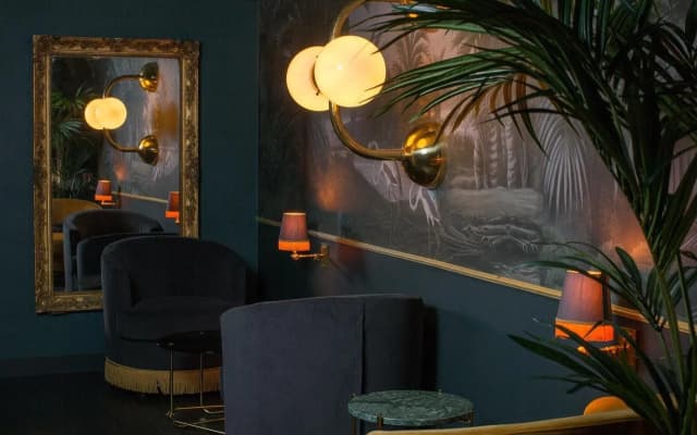 Snob Hotel - photo 2