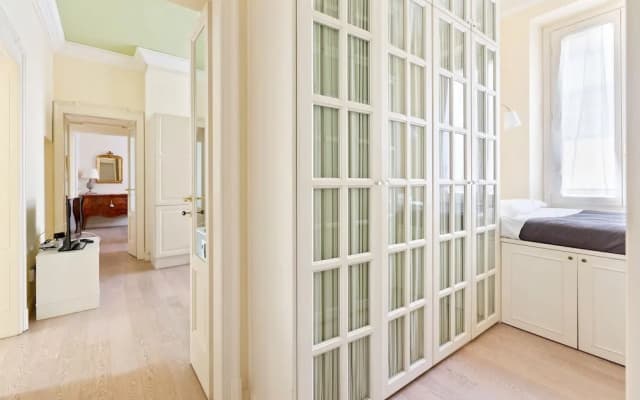 Corso Vercelli Elegant Apartment - photo 5