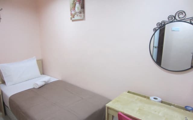 First and New Star Hotel - photo 5