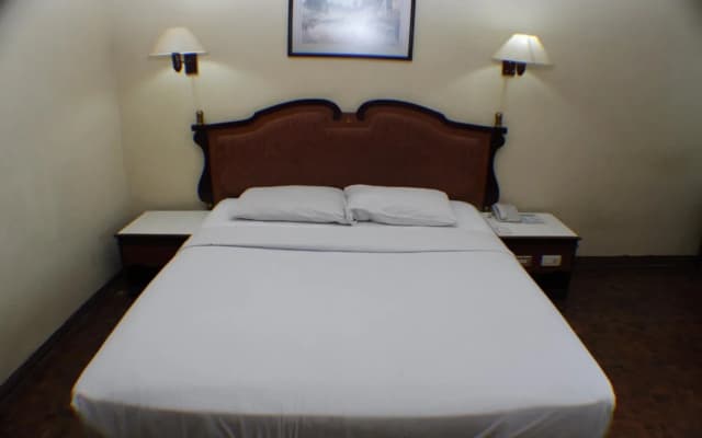 Hotel Menteng 2 - photo 2