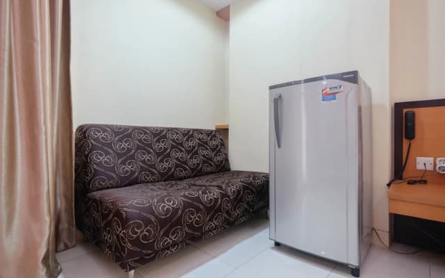 Homey and Nice Studio at Tamansari Sudirman Apartment - photo 3