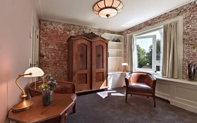 The Place 2 BnB - photo 2