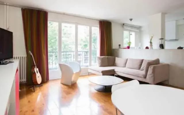 Great Design And Eiffel Tower Flat - photo 4
