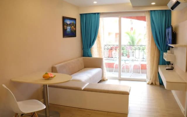 7 seas apartments - photo 2