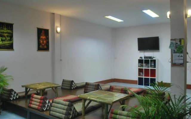 Baan Kai Hostel - photo 2