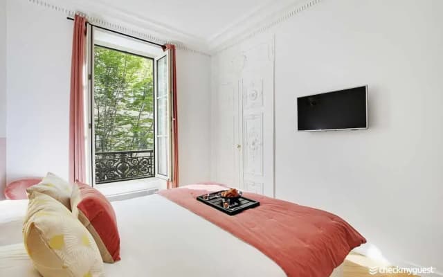 Magnificent Apartment in Le Marais - photo 3