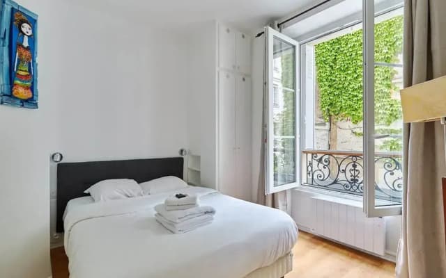 Charming 1 Bedroom Apartment Le Marais - photo 4