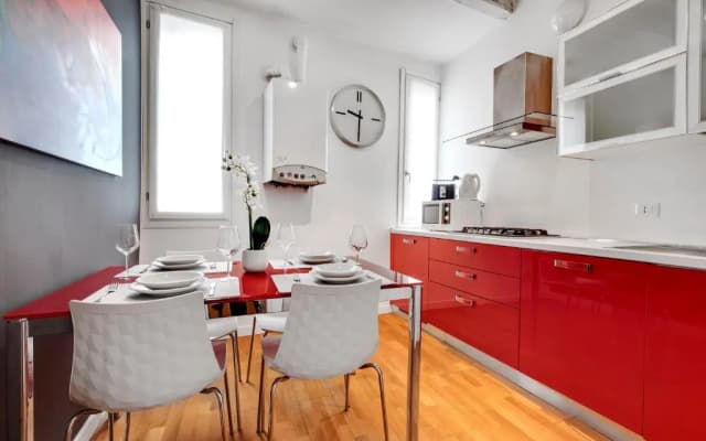 Charming Castello Apartments - photo 2