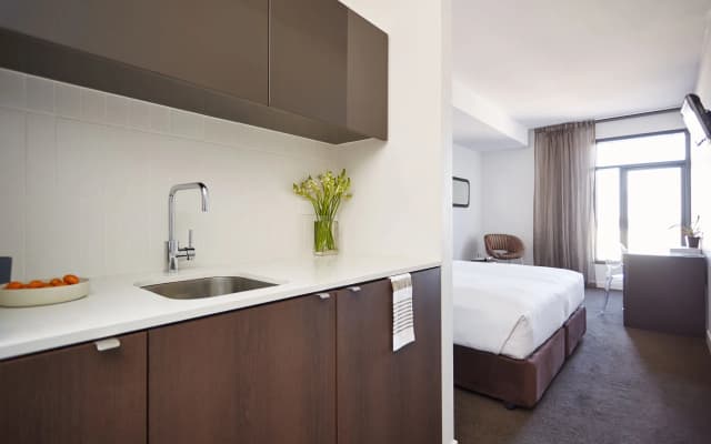Melbourne Dandenong Central Apartment - photo 4