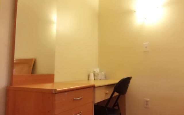 Us Pacific Hotel - photo 4