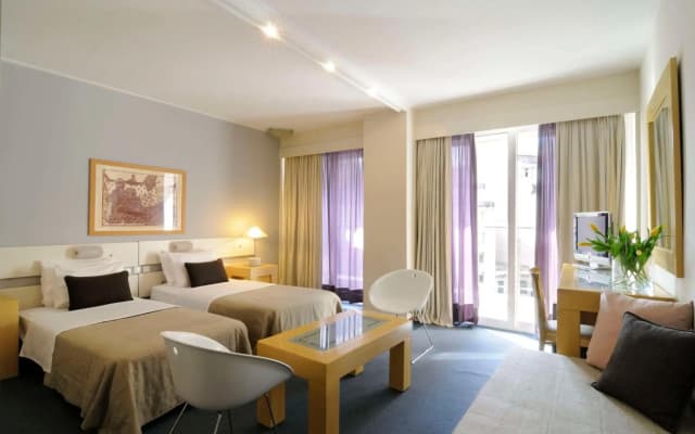 Dorian Inn Hotel - photo 5