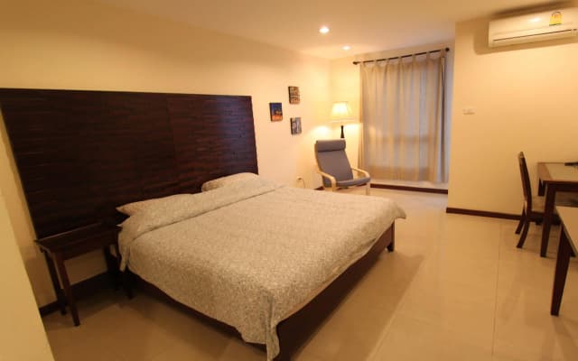 The Royal Bee Apart Hotel - photo 3