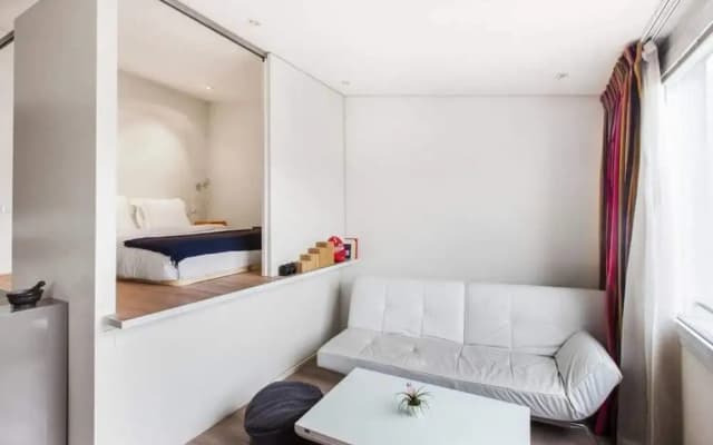 Modern & Design Flat in the heart of the Marais - photo 2