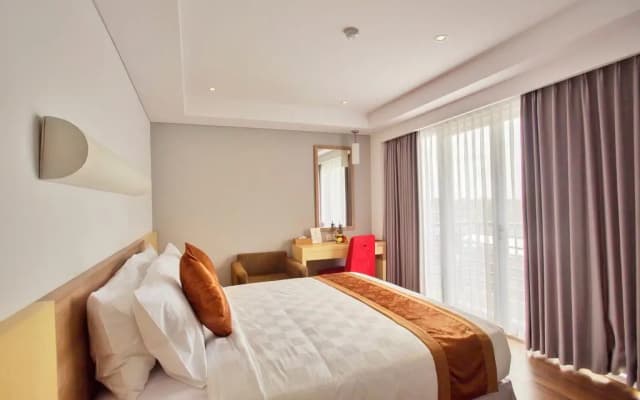 Saris Hotel Kuta - photo 3