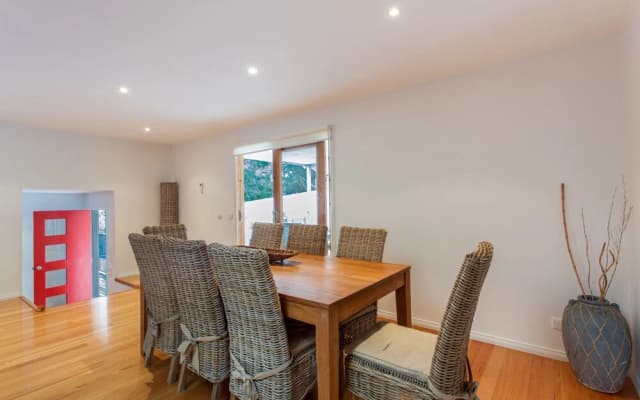 The White Beach House - photo 5