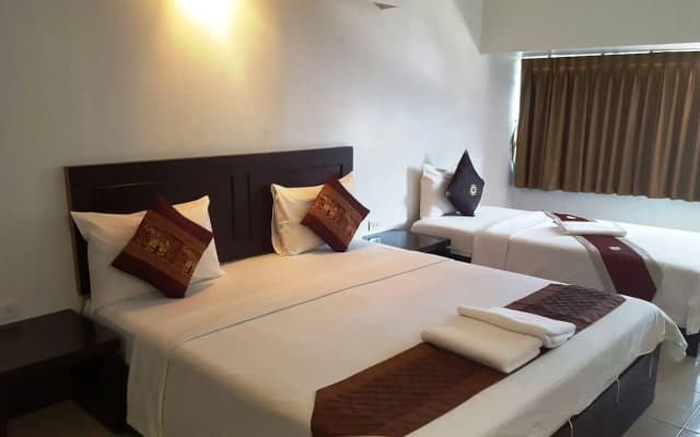 Chaweng Palace Hotel - photo 2