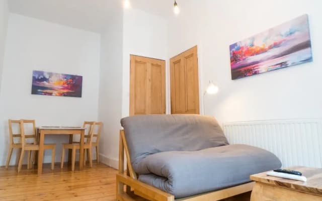 Ideal Based Tenement in Morningside for 4 - photo 3
