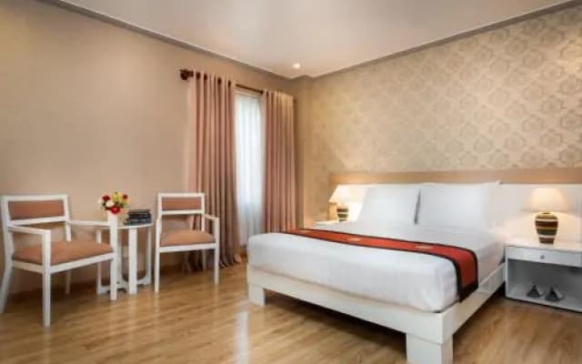 Indochine Hotel - photo 2