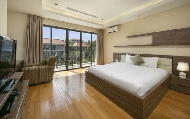 The Ocean Suites - photo 2
