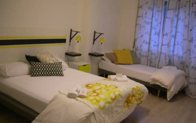 Iron Bridge Accomodation - photo 2