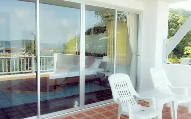Massage Corner Guesthouse - photo 3