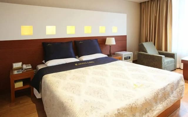 Hotel Lake - photo 4