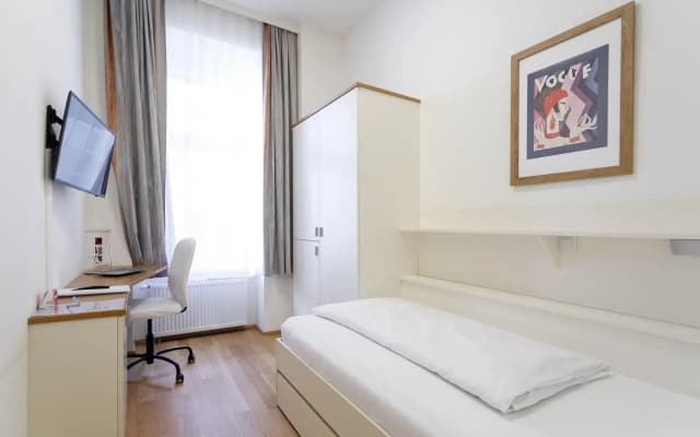 Riess City Rooms - Self Check-In - photo 4
