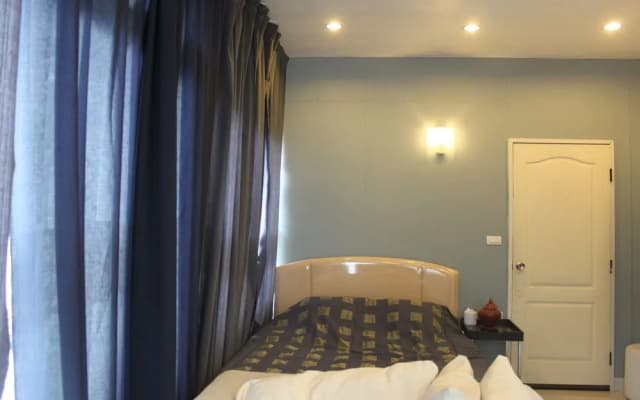 Thaphae Bunk Home - photo 3