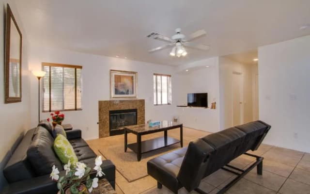 Red Rock Vacation Villa - photo 2