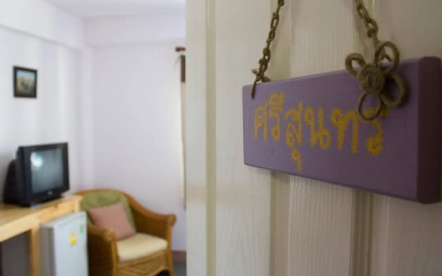 Le Plateau Hotel - photo 3