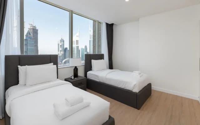 Pristine Difc 2BR w Pool Gym - photo 3