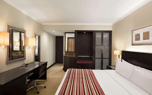 Ramada Plaza by Wyndham Dubai Deira - photo 3