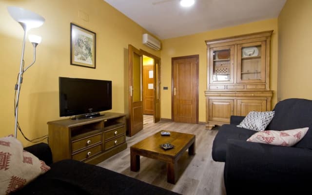 MLR Apartamentos Puerta de Toledo - photo 2