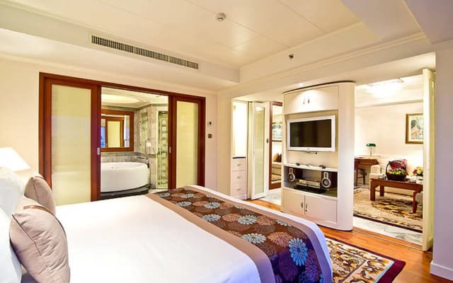 Royal Wing Suites & Spa Pattaya - photo 5