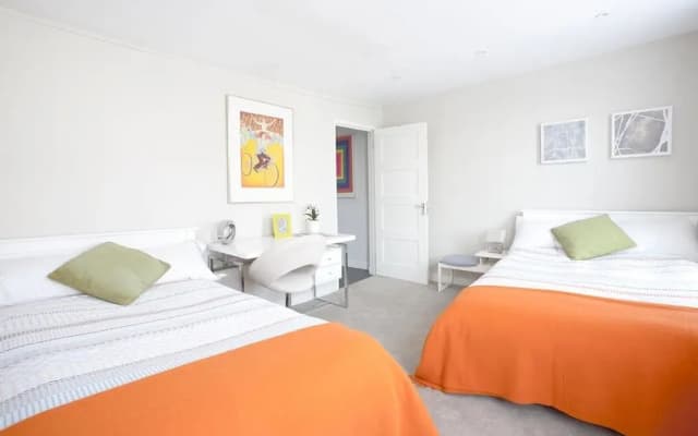 Central Apartment with Wifi - photo 4