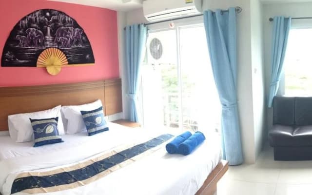 Dow Guesthouse - photo 2