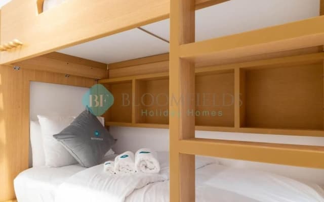 Bloomfields Stylish 2BR in Oasis Mas - photo 2