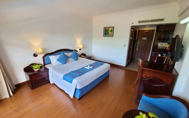 Hotel Somadevi Angkor Resort & Spa - photo 4