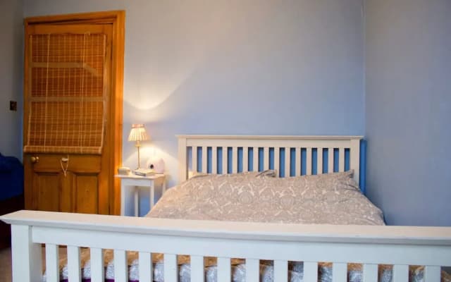 1 Bedroom Flat Off Leith Walk - photo 2