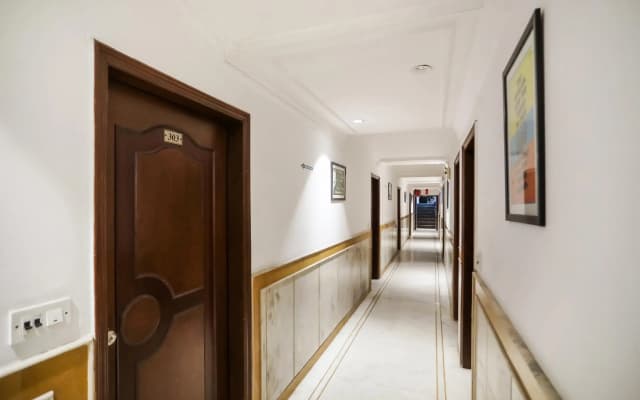 OYO 75214 Cadila Inn - photo 2
