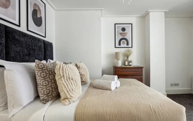 Charming 1BR near Notre Dame - photo 3