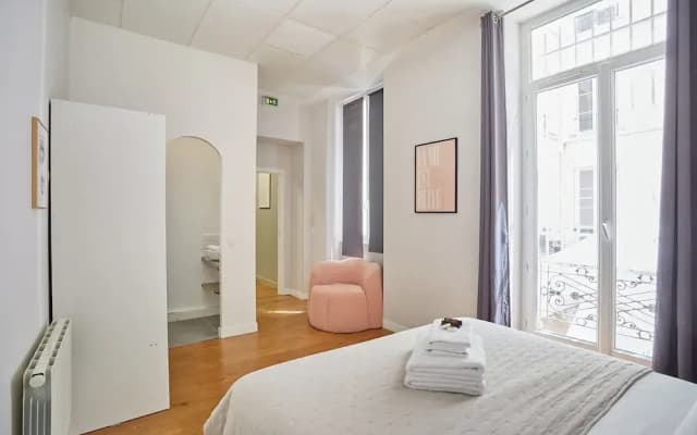 Superb Apartment 3 Bedrooms Center of Paris - photo 2