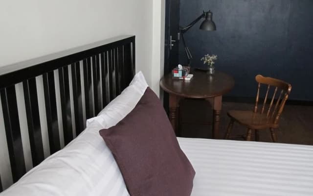 Two One Zero Apartment - photo 4