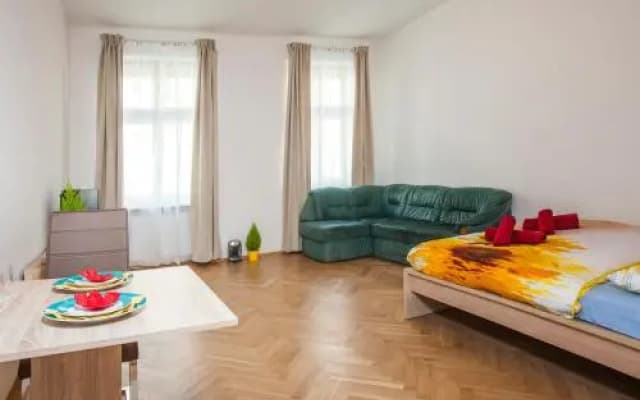 Beautiful Central Apartment Thámova - photo 2