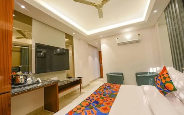 FabHotel Prime Dev Palace - photo 3