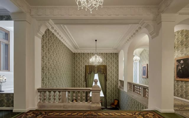 Mystery Hotel Budapest, Preferred Hotels & Resorts - photo 2