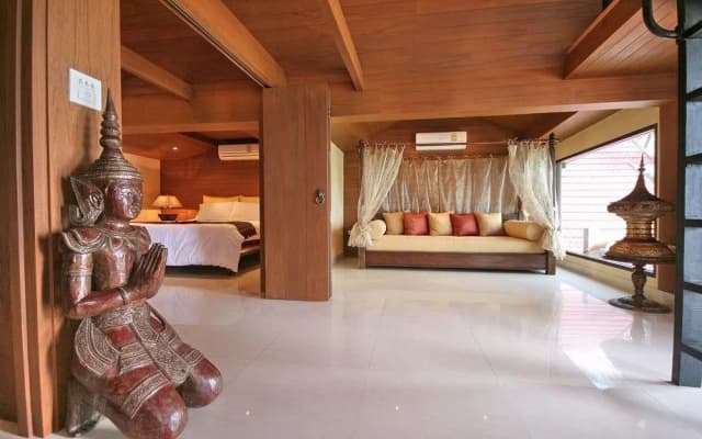 Longtail Suites - photo 3