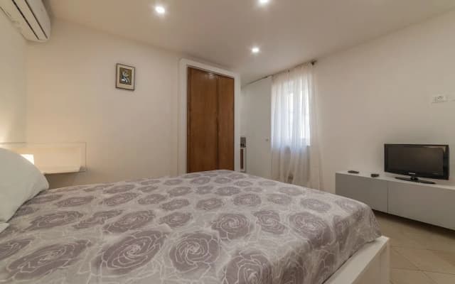 Montecitorio Lovely Apartment - photo 4