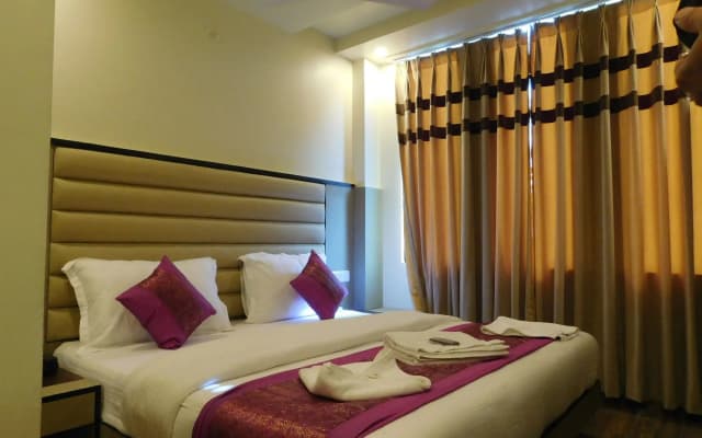 Hotel Gauranga Nearest New Delhi Railway Station - photo 2